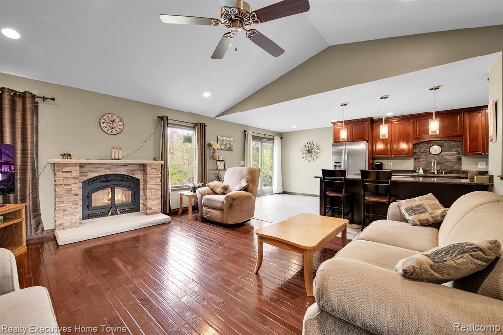 1050 WALES RIDGE Road, Wales, MI — Photo 5