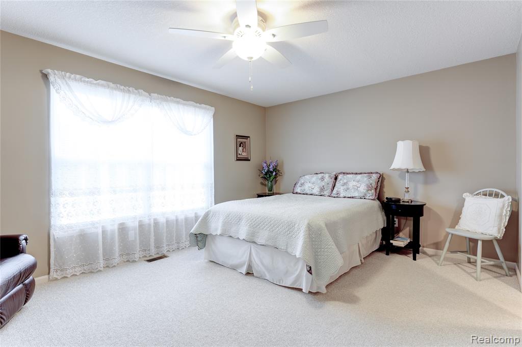 11126 Strathmore Court, Grand Blanc, MI 48439 — Photo 21
