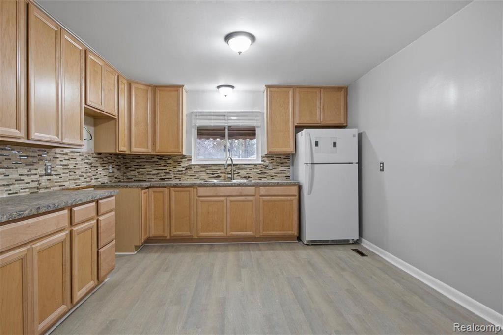 4984 Huron Street, Dearborn Heights, MI 48125 — Photo 14