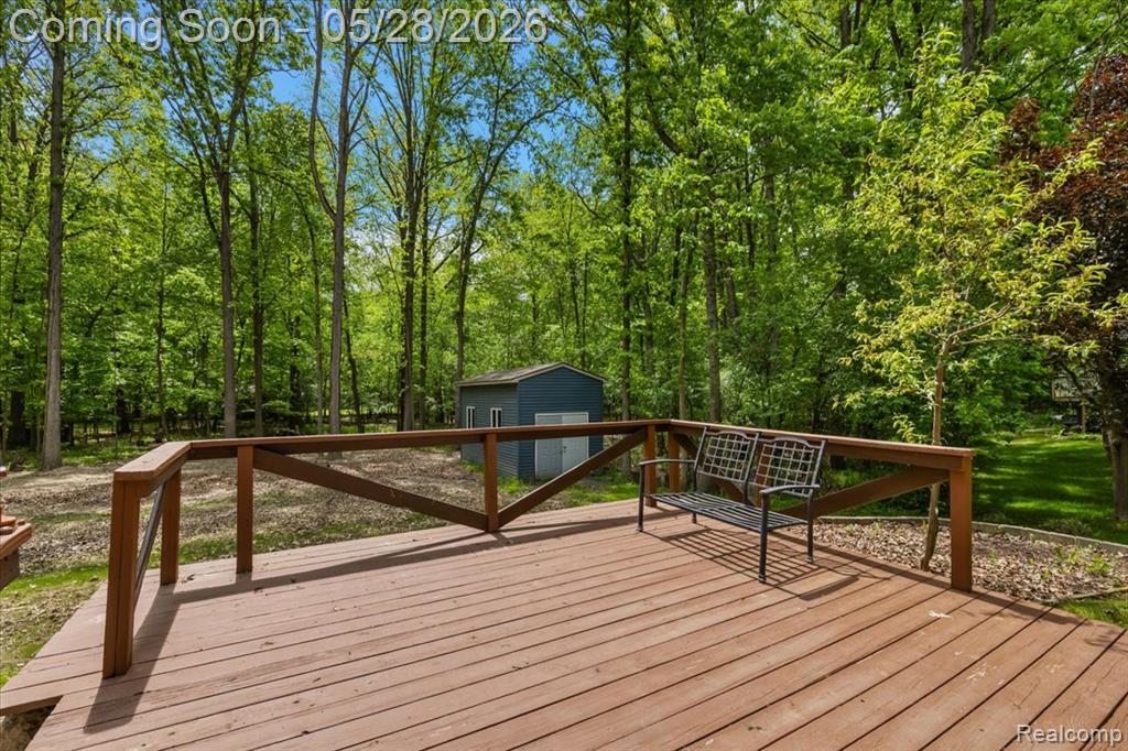 25136 Westmoreland Drive, Farmington, MI 48336 — Photo 17