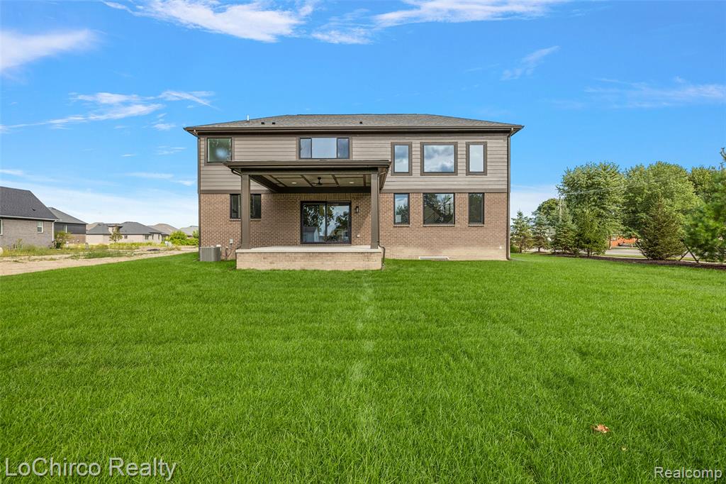49579 Langford Drive, Macomb, MI 48044 — Photo 12