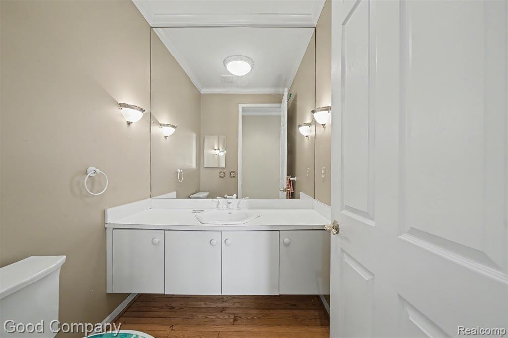 41714 Dukesbury Court, Novi, MI — Photo 16