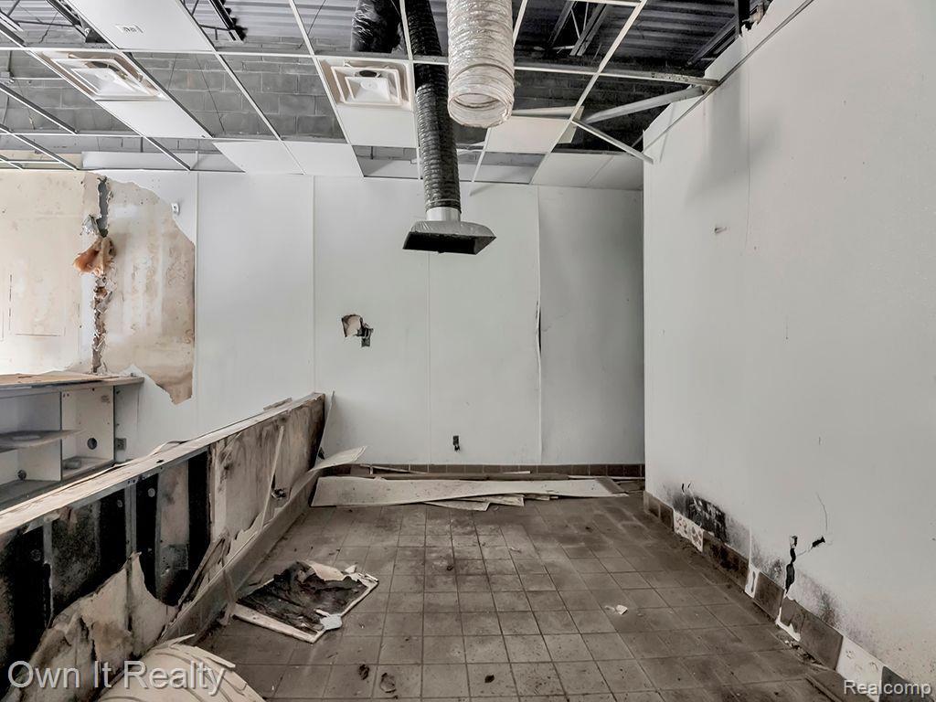 14299 HOUSTON WHITTIER Street, Detroit, MI 48205 — Photo 11