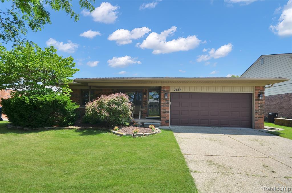 3634 Tracy Drive, Sterling Heights, MI 48310
