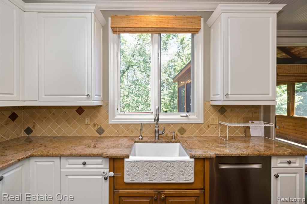 6745 CHARING Crossing, West Bloomfield, MI — Photo 13