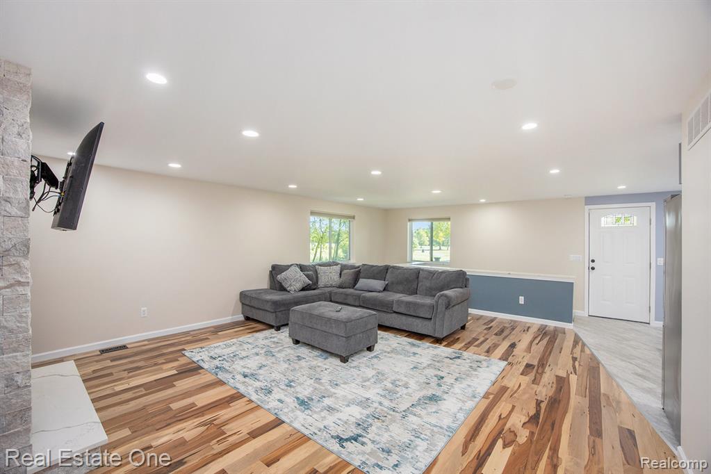 4666 County Line Road, Lenox, MI 48048 — Photo 8