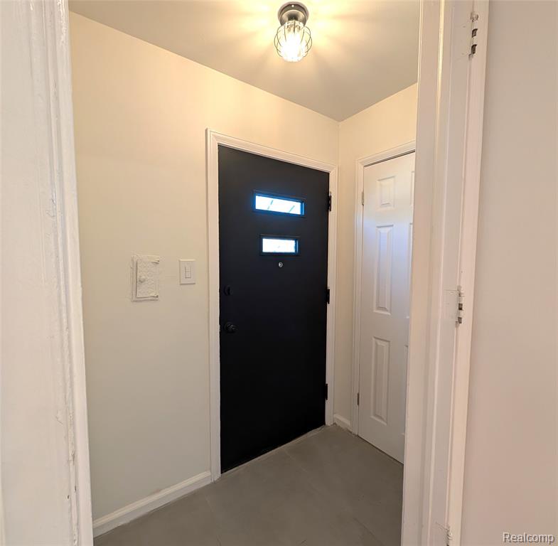 9131 Wayburn Street, Detroit, MI 48224 — Photo 3