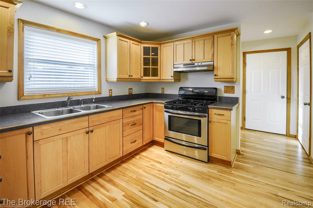 11247 Irish Road, Otisville, MI 48463 — Photo 15