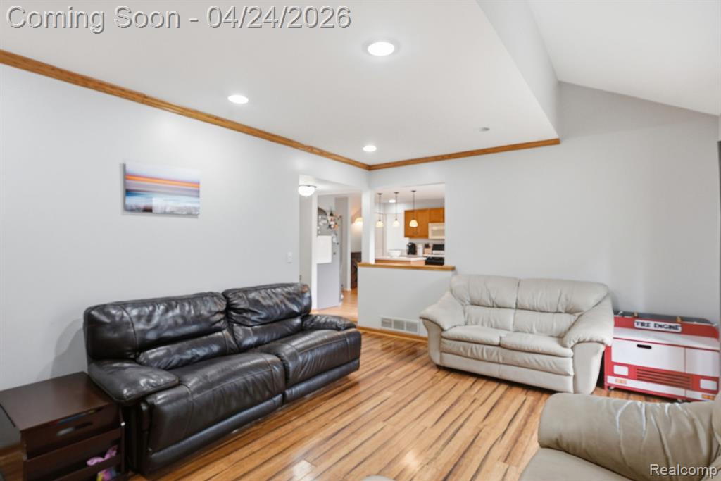 1140 Olympic Court, Oxford, MI 48371 — Photo 7