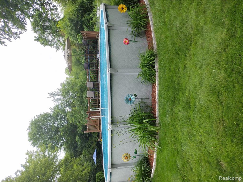 675 Montana Street, Marysville, MI 48040 — Photo 12