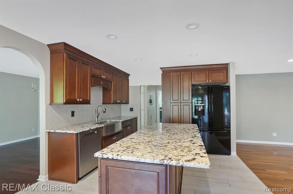 54446 ROYAL TROON Drive, South Lyon, MI 48178 — Photo 9