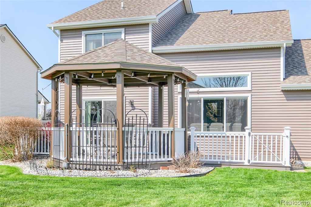 1447 Crystal Pond Drive, Davison, MI 48423 — Photo 9