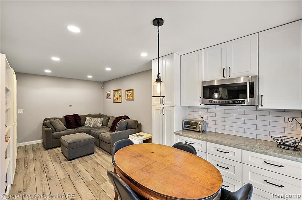 26010 Marlowe Place, Oak Park, MI 48237 — Photo 28