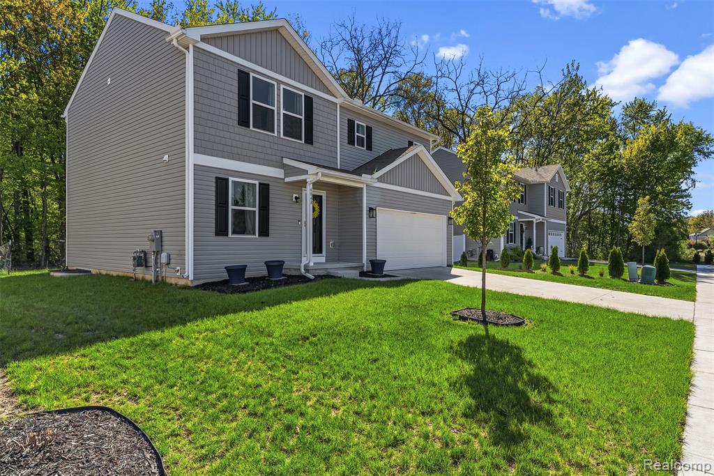 6048 Burton Estates Drive, Burton, MI 48519 — Photo 4