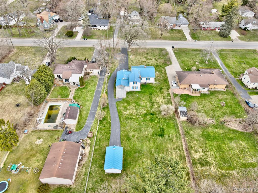 4304 Lapeer Road, Burton, MI 48509 — Photo 43