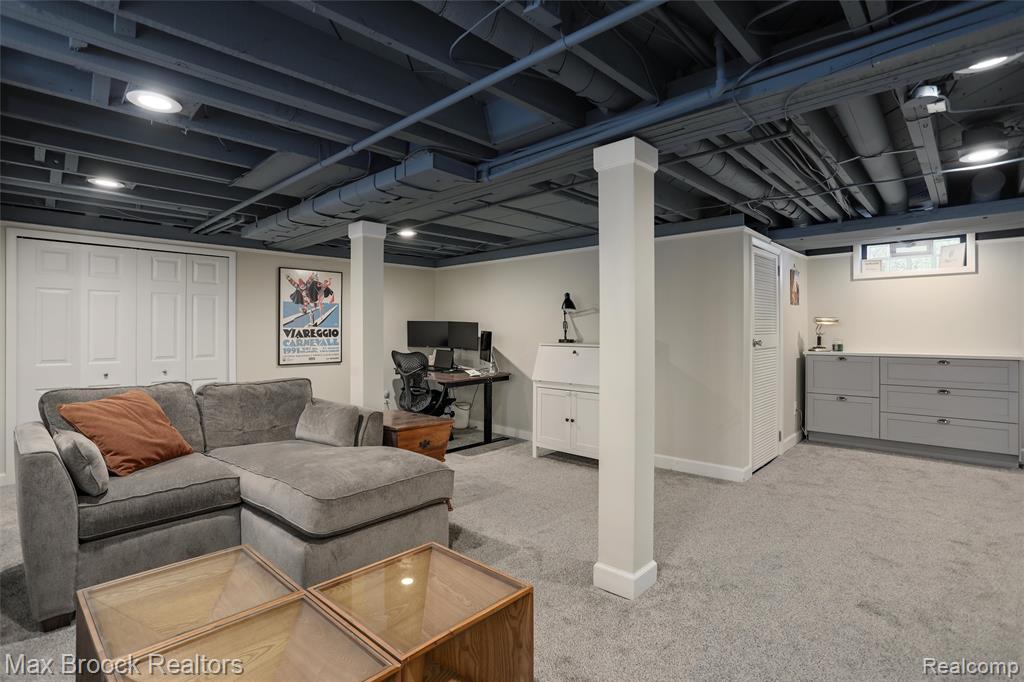 454 W Oakridge Street, Ferndale, MI 48220 — Photo 32