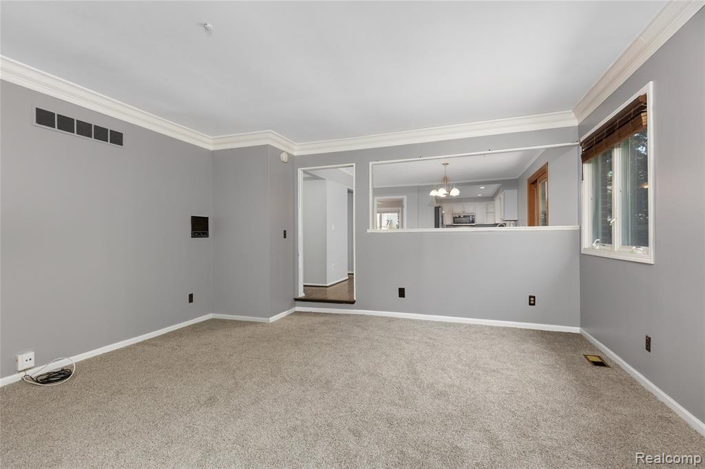 9025 Muirland Drive, Plymouth, MI 48170 — Photo 17