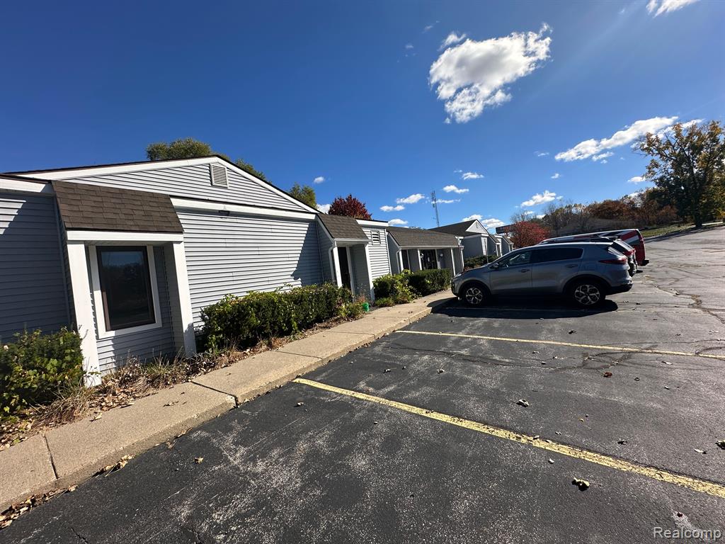 6317 TAYLOR Drive, Flint, MI 48507 — Photo 32