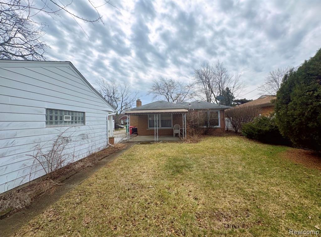 17619 Sprenger Avenue, Eastpointe, MI 48021 — Photo 27
