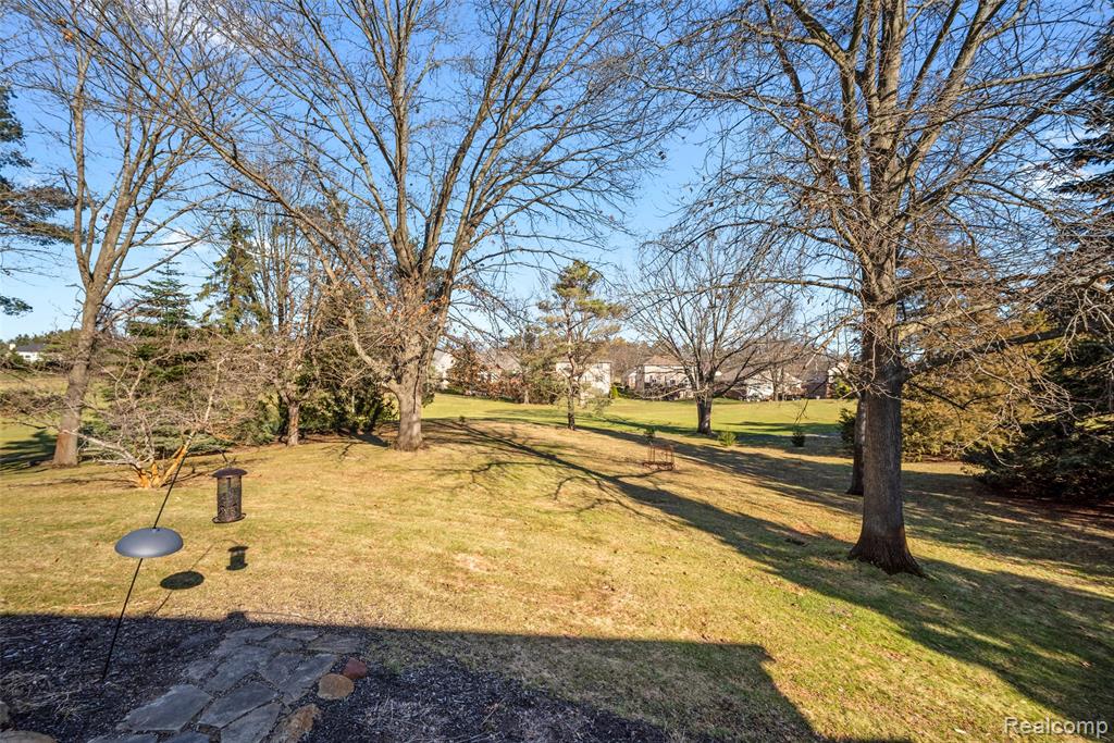 9833 Rolling Greens Drive, Pinckney, MI 48169 — Photo 40