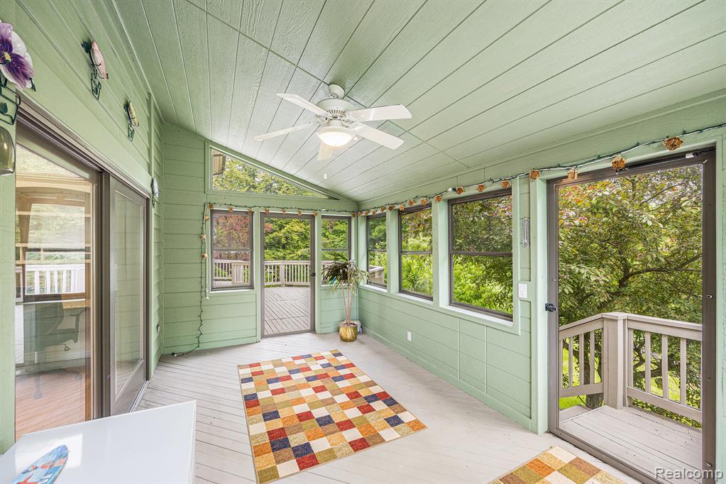 785 River Bend Drive, Rochester Hills, MI 48307 — Photo 17