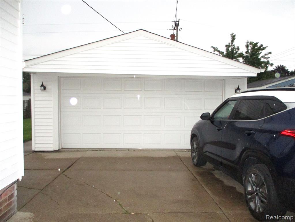 831 CARDWELL Street, Garden City, MI — Photo 21