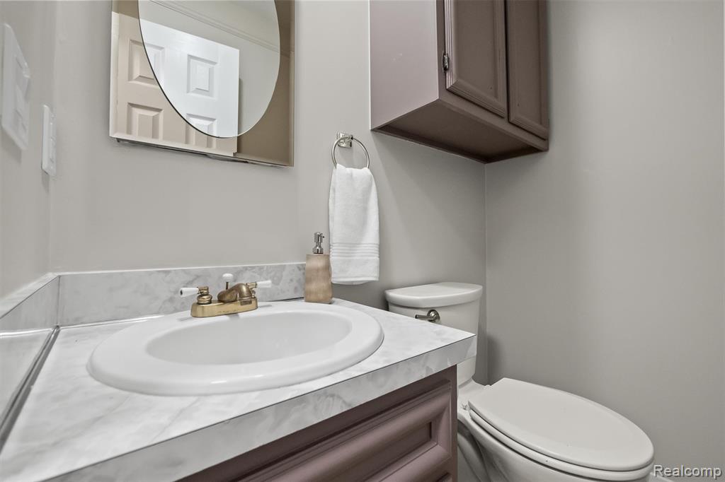 11326 Common Road, Warren, MI 48093 — Photo 25