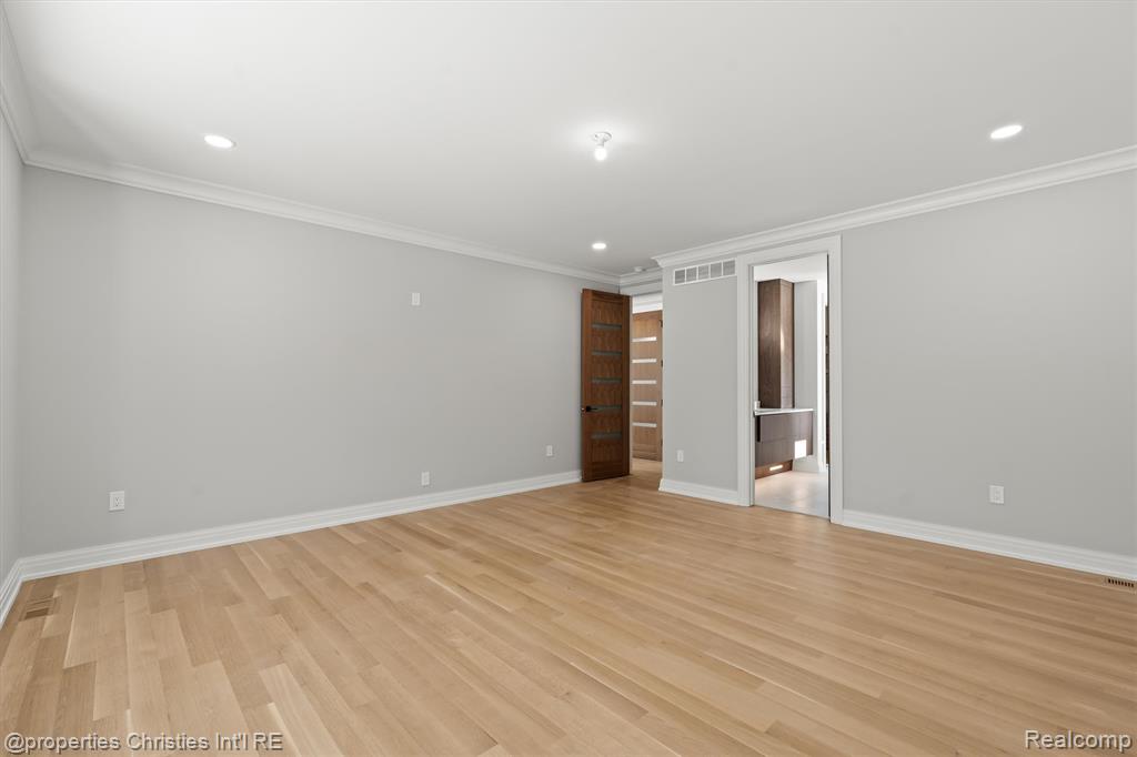 3080 Chickering Court, Bloomfield Hills, MI 48302 — Photo 34
