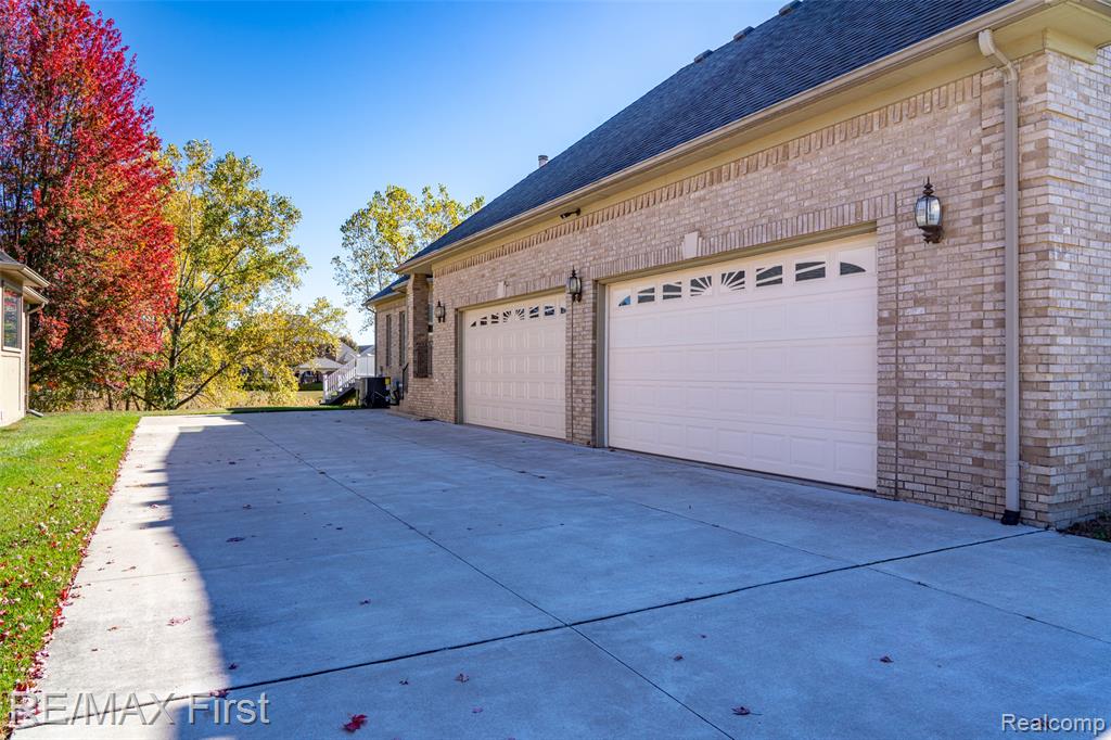 47368 Dove Court, Shelby Twp, MI 48315 — Photo 5