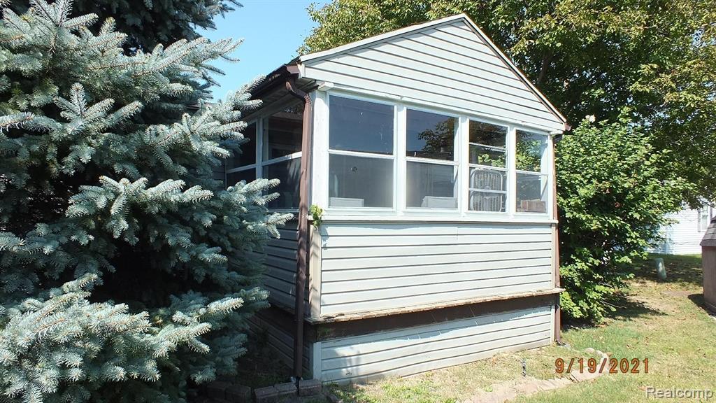 54 RIVERVIEW Drive, Erie, MI — Photo 9