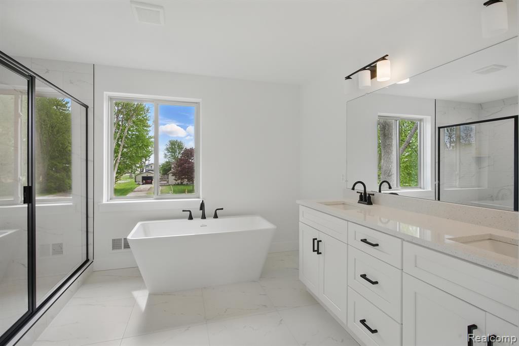 47309 Jefferson Avenue, Chesterfield, MI 48047 — Photo 26