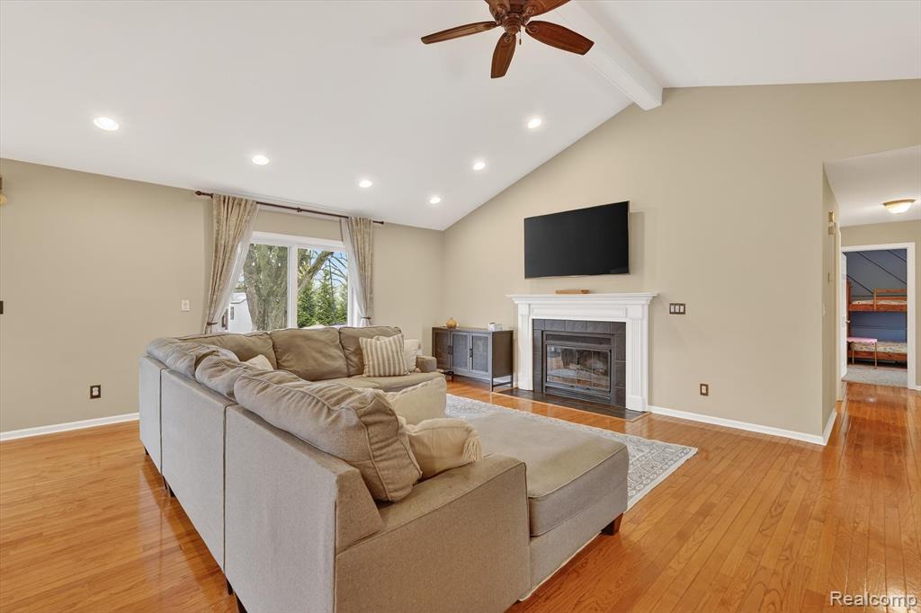16147 Silvercrest Drive, Fenton, MI 48430 — Photo 8