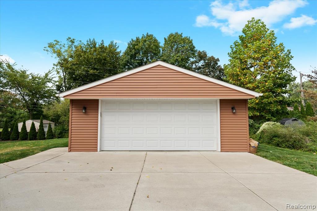41840 E Ann Arbor Trail, Plymouth, MI 48170 — Photo 36