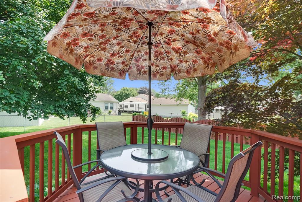 54286 Bradshaw Drive, New Baltimore, MI 48047 — Photo 31