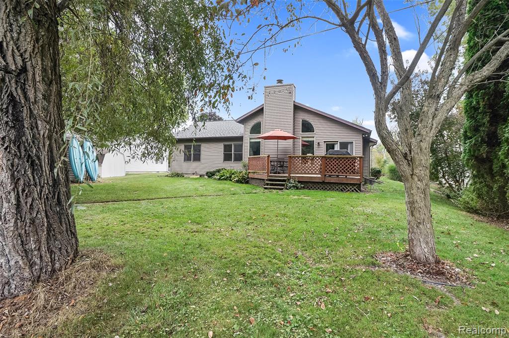 8532 Pettysville Road, Pinckney, MI 48169 — Photo 41