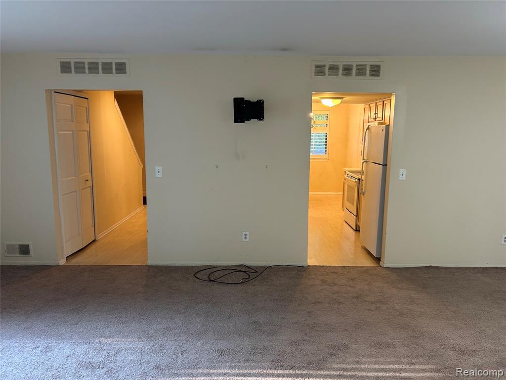 26889 Farmbrook Villa Drive, Southfield, MI 48034 — Photo 20