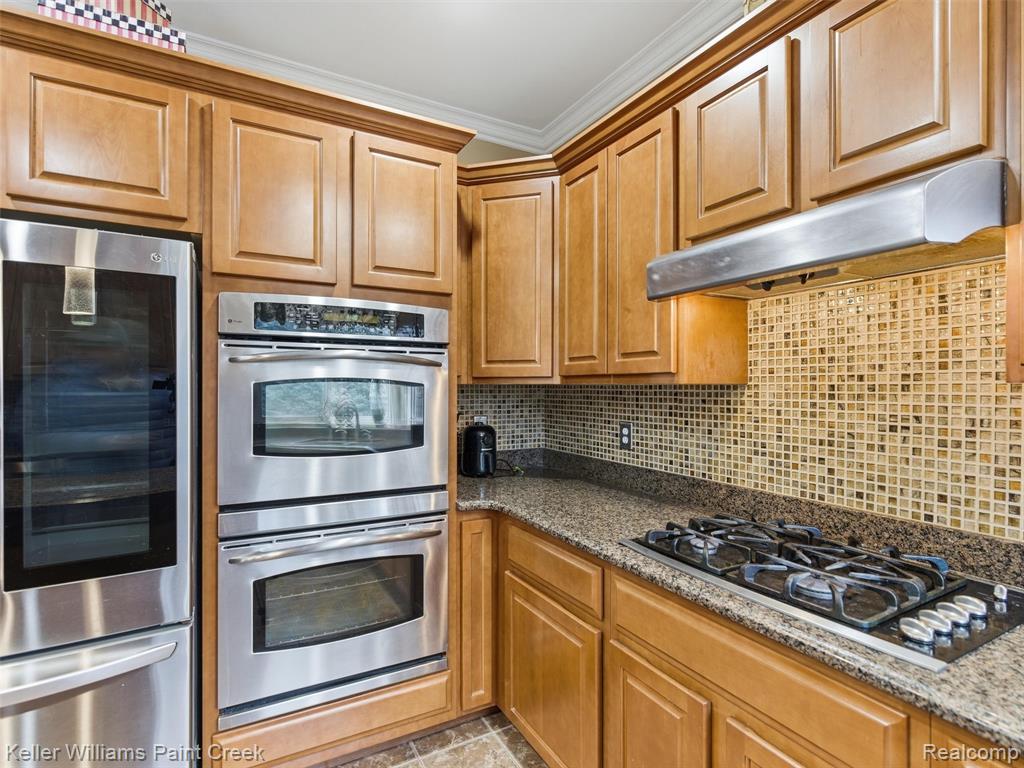 6731 Twickenham, Utica, MI 48317 — Photo 17