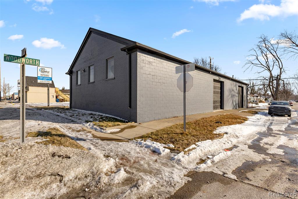 26289 W 8 Mile Road, Redford, MI 48240 — Photo 16