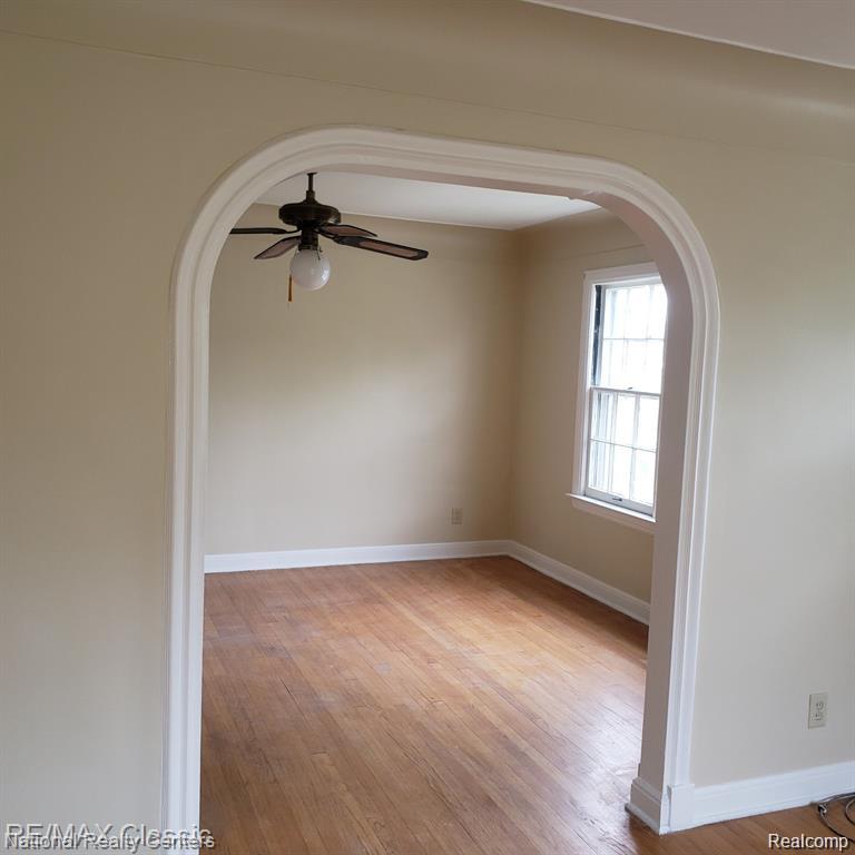 16217 Greenview Avenue, Detroit, MI 48219 — Photo 3