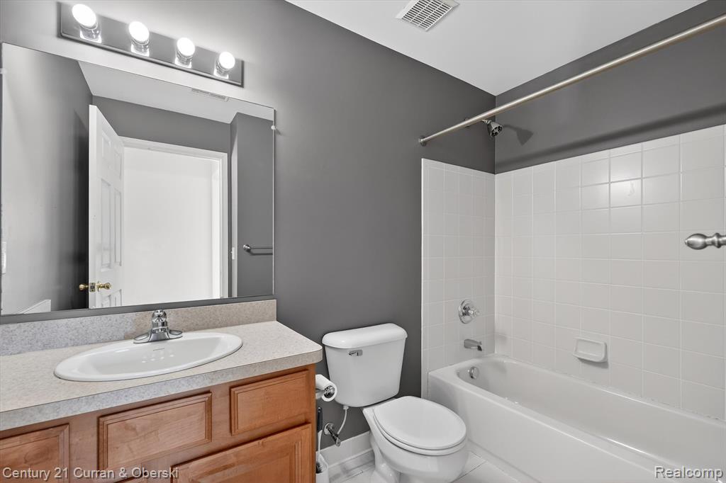 16815 Dover Drive, 146, Northville, MI 48168 — Photo 11
