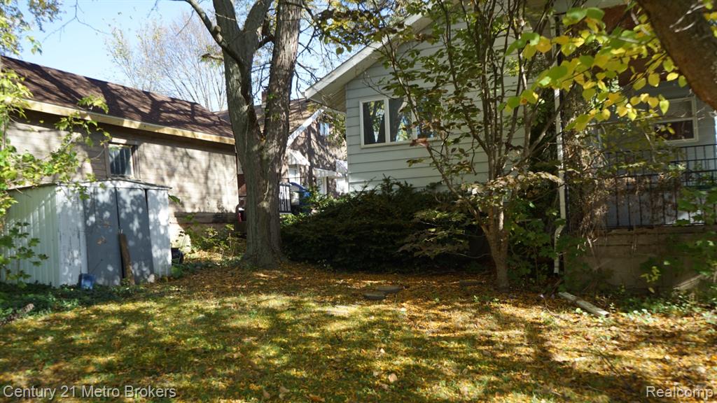 709 Cadillac Street, Flint, MI 48504 — Photo 19