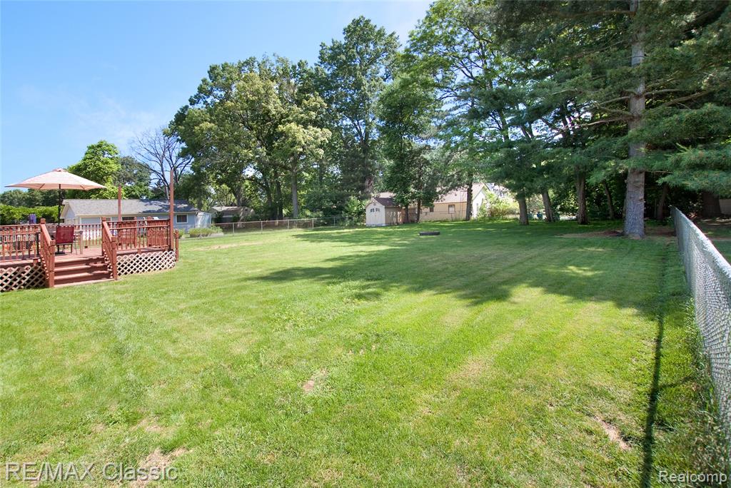 5280 Weston Court, Commerce Twp, MI 48382 — Photo 29