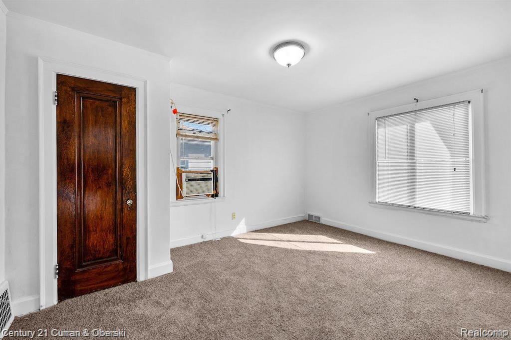 4255 LAPHAM Street, Dearborn, MI 48126 — Photo 17