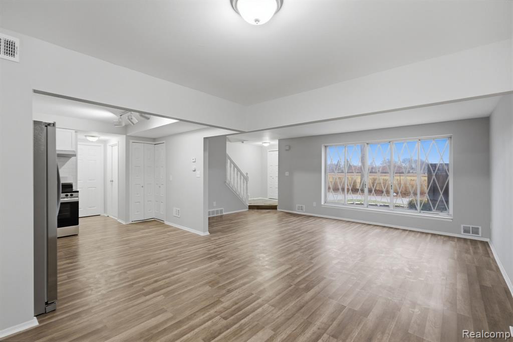 8710 Community Boulevard, Warren, MI 48093 — Photo 4