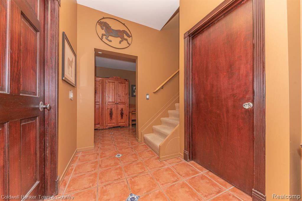 9945 ROLLING GREENS Drive, Pinckney, MI 48169 — Photo 45