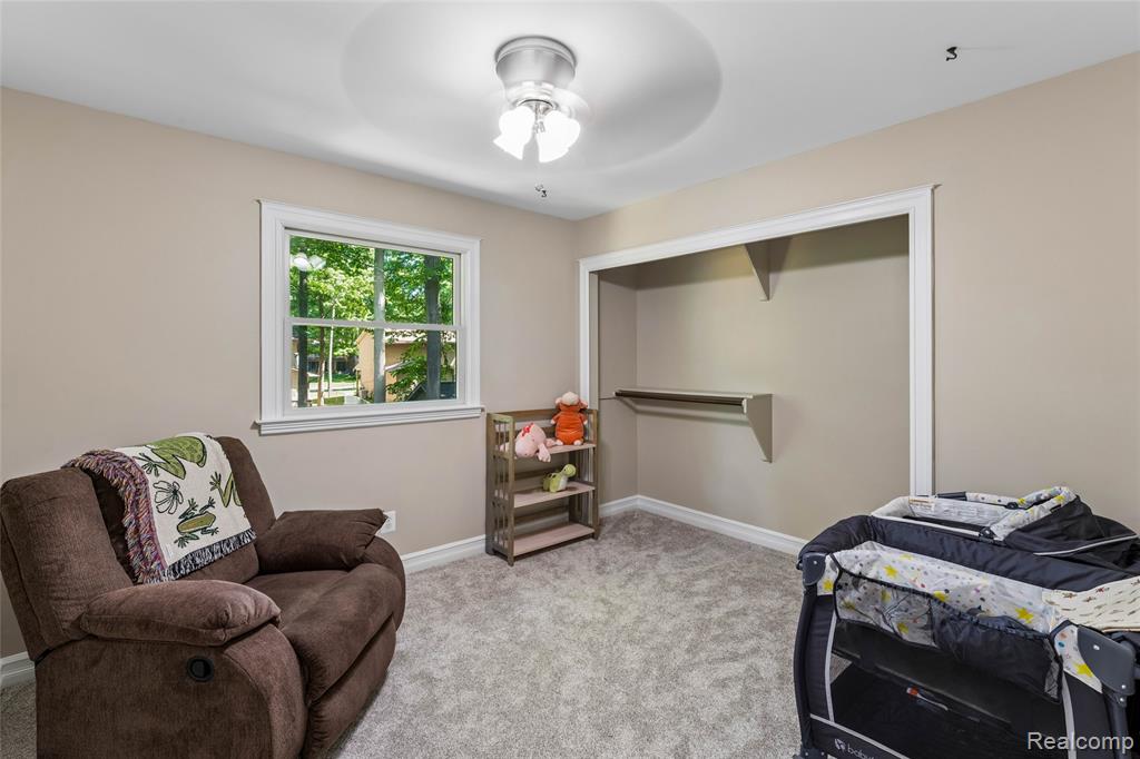 5327 Olde Saybrooke Road, Grand Blanc, MI 48439 — Photo 20