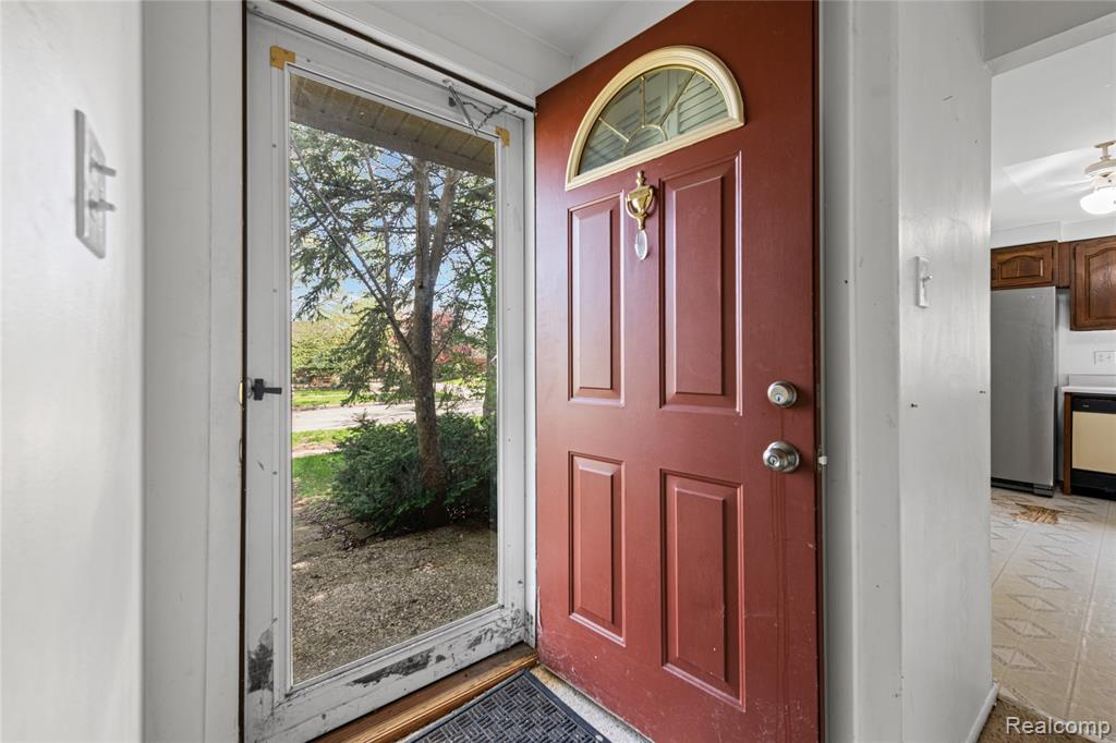 30539 Longfellow Avenue, Madison Heights, MI 48071 — Photo 9