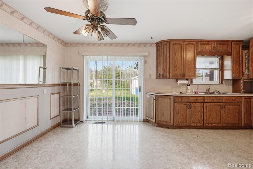 26840 Merideth Dr, Warren, MI 48091 — Photo 6