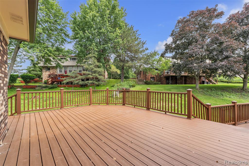 5310 Pond Bluff Drive, West Bloomfield, MI 48323 — Photo 75