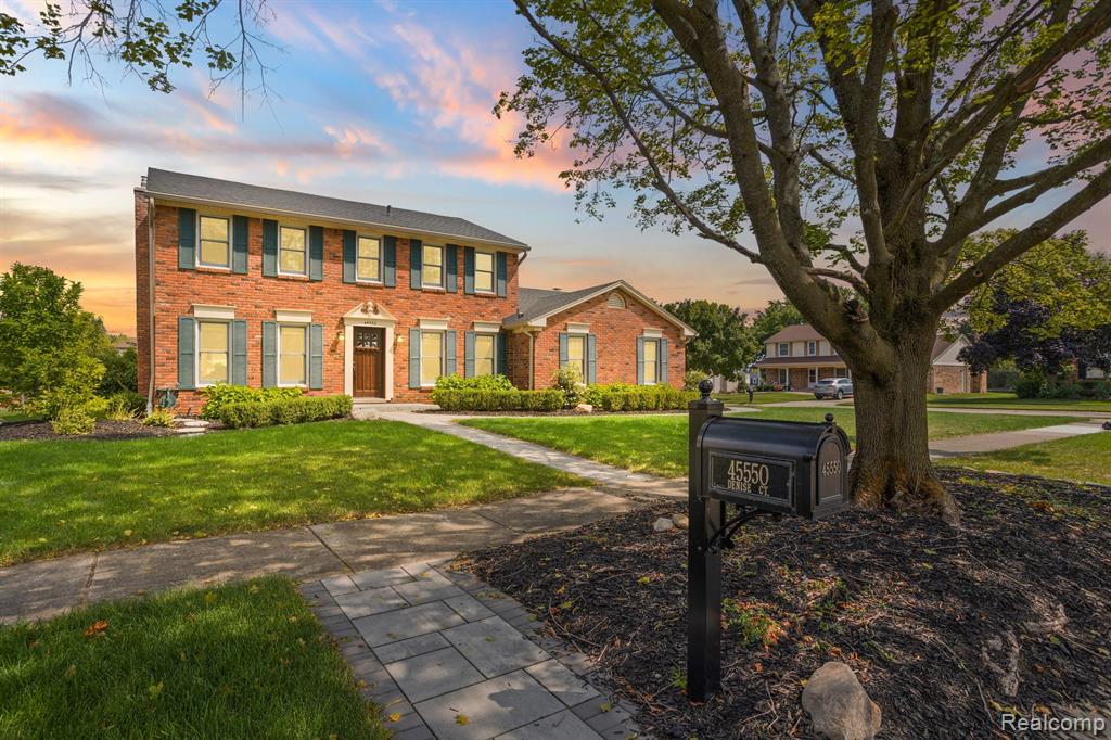 45550 DENISE, Plymouth, MI 48170 — front exterior